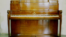 Steinway Studio Upright Steinway Studio Upright - 1948 - Stock item 200