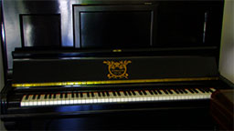 Steinway Upright Steinway Upright - Stock item 2060